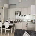 Wilcza City Centre Chic Apartment